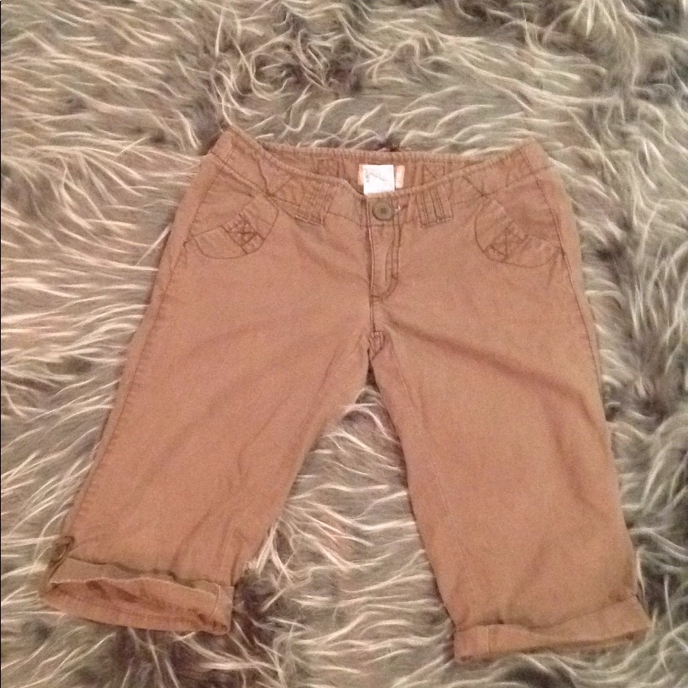 Comfy brown capris